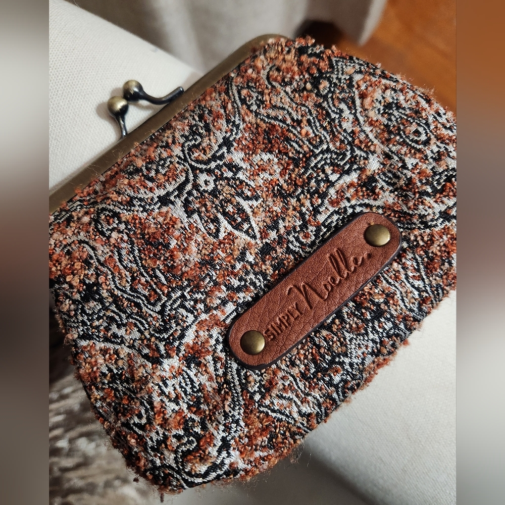 Simply Noelle Textured Brown and Black Clutch Small Change Purse
